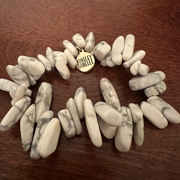 Kinsley Armelle CHIP COLLECTION
SILVER PEPPER BRACELET - Picture 1 of 1